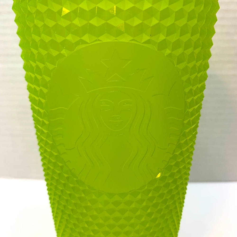 STARBUCKS - 2022 Glow in the Dark / 24 oz Studded Tumbler- New Green Lemongrass. - Picture 3 of 5